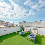 Sanctuary Penthouse By Hello Homes Appartement